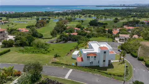40 YAGRUMO — home for sale