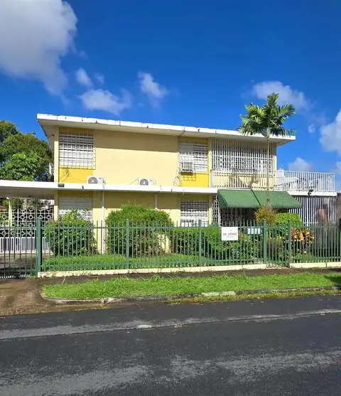 10 UNIVERSITY GARDENS — home for sale